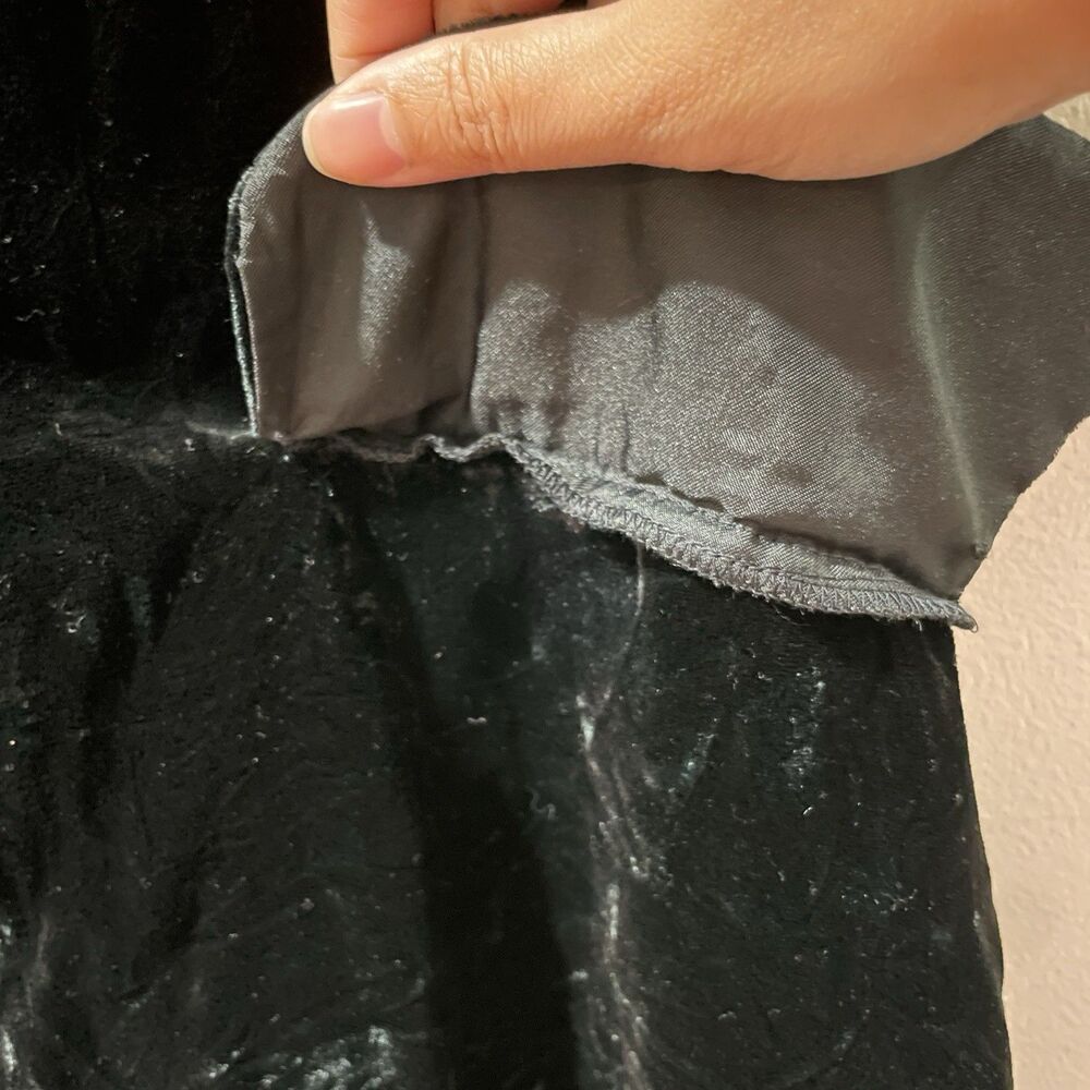 Vtg 90s Ann Taylor Black Velvet Vest Silk Blend V-Neck Waistcoat Size 6 - Picture 5 of 5